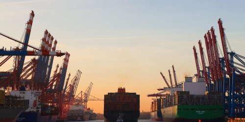 Schifffahrt: Warnstreik beendet: Containerriesen erreichen wieder Hafen