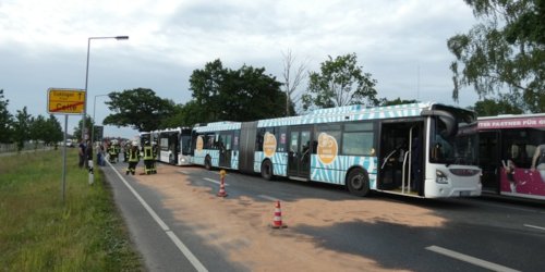 Polizeiinspektion Celle: POL-CE: Unfall zwischen zwei Schulbussen
