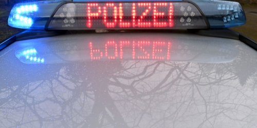 Mainz: Frau stürzt in stark bremsendem Bus