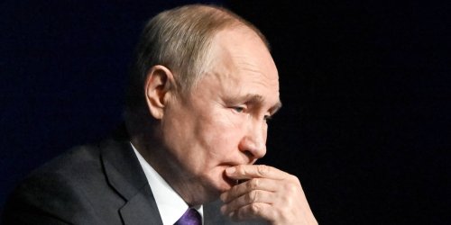 Putins Camouflage der tatsächlichen Degradierung Russlands