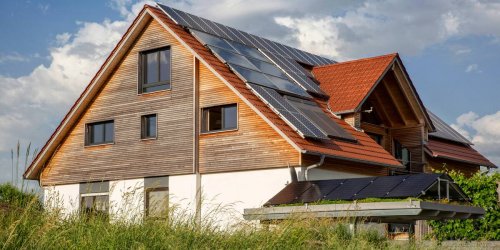 Kein Geld mehr für energieffiziente Gebäude: Plötzlich tausende Euro weg: Die wichtigsten Antworten zum Förder-Stopp bei Häusern