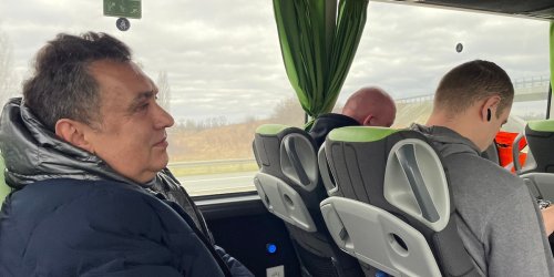 FOCUS-online-Reportage: Ukrainer im Flixbus Berlin-Kiew: „Das mit dem Bürgergeld - das ist eine Schande“