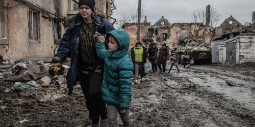 „Um sie wieder aufzupäppeln“: Russische Kommissarin gibt Kinder-Deportation aus Mariupol zu