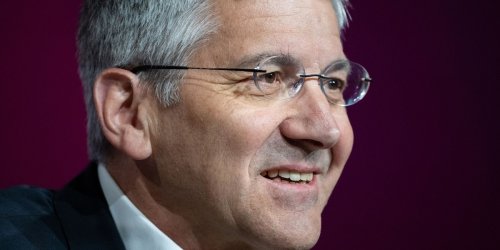 Neubesetzung: Hainer: Bayern sucht «großes Kaliber» als Sportvorstand