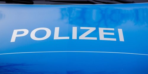 Emsland: Polizei stellt bei Durchsuchung Waffen sicher