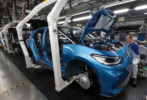 VW drosselt Produktion von E-Autos wegen schwacher Nachfrage