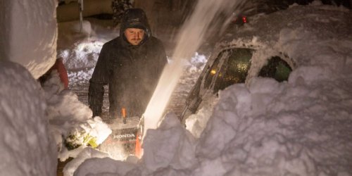 Wetterlage im Ticker: Österreich versinkt in Schneemassen - Straßen abgeriegelt, Lawinengefahr steigt