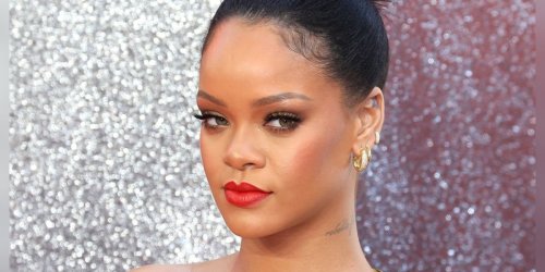Viel Haut, kaum Kleidung: Rihanna oben ohne: Schwangerschafts-Shooting "wie eine Göttin"