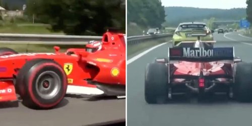 Plötzlich rast ein Formel 1 Auto auf der Autobahn vorbei