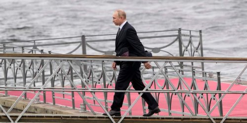 Nach fast sechs Monaten Krieg: Putin gehen die Waffen aus - jetzt hilft ihm ausgerechnet ein Nato-Land