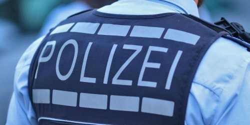 Karlsruhe: 13-Jähriger wirft Lachgaskartusche aus 14. Stock und erschlägt Rentnerin