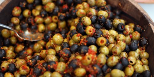 Neun Produkte betroffen: Rückruf bei Oliven und Antipasti wegen Listerien-Belastung
