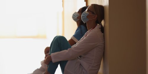 Vulgäre Beschimpfungen, Drohungen, Gewalt: Aggression gegen Ärzte und Helfer nimmt zu