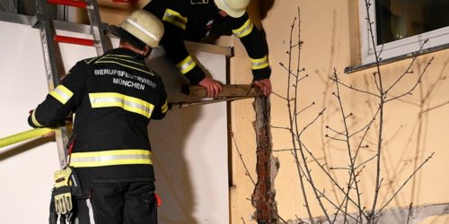 Feuerwehr München: FW-M: Brand einer Dehnfuge (Sendling)