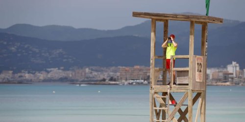 Streik auf der Urlaubsinsel: In zwei Wochen droht an Mallorcas Stränden Badeverbot – mitten in den Ferien