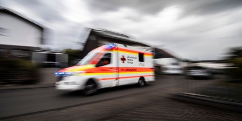 Landkreis Ludwigsburg: Kanister mit Chemikalien verpufft: Drei Verletzte