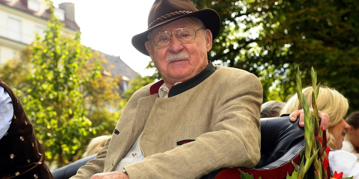 Umzug mit 99: „Der Alte“ Rolf Schimpf ist tot: Zuletzt lebte auf 15 Quadratmetern