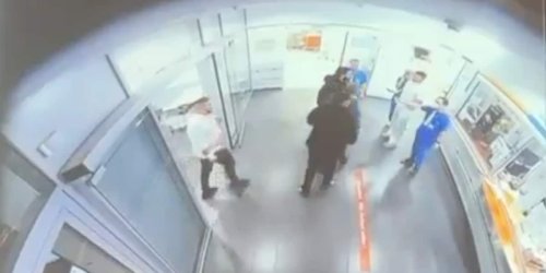 Zu Haftstrafen verurteilt: Bei Prozess um Attacke auf Klinik-Personal hat Angeklagter skurrile Ausrede