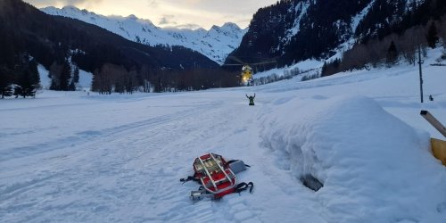Vom Schnee überschüttet: Deutsche Touristengruppe in Südtirol von Lawine erfasst - ein Toter