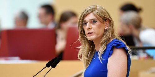Empörung über "Emma"-Artikel: Feministinnen werfen Trans-Politikerin vor, "Frauenquotenplatz" zu blockieren