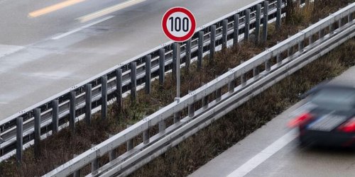 Neue Berechnungen der Deutschen Umwelthilfe: Tempolimit könnte ein Drittel der Klimaschutzlücke im Verkehr schließen