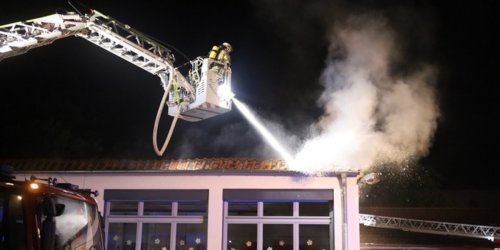 Feuerwehr Kleve: FW-KLE: Brand zerstört Teile der Grundschule