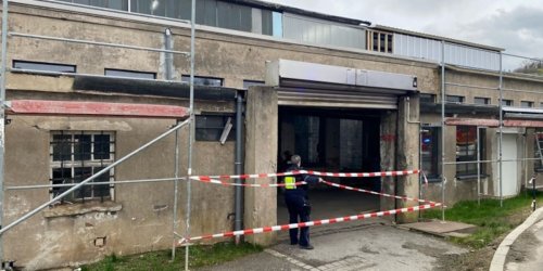 Feuerwehr Gevelsberg: FW-EN: 2 Schwerverletzte nach Teileinsturz eines Daches