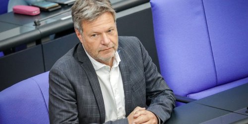 Wirtschaftspolitik: Habeck zu Gesprächen in Potsdamer Staatskanzlei