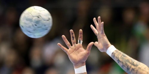 Handball: Zwickau gewinnt mitteldeutsches Derby gegen Halle mit 27:21