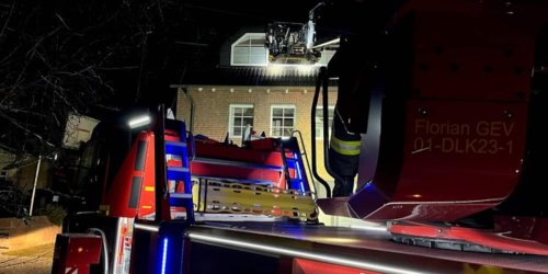 Feuerwehr Gevelsberg: FW-EN: Nächtliche Tragehilfen für den Rettungsdienst