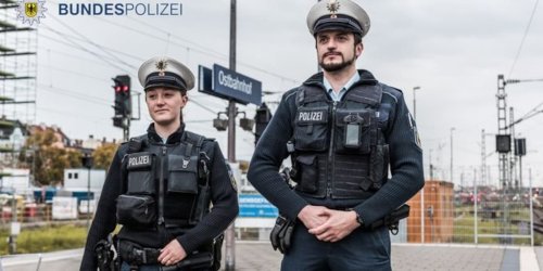 Bundespolizeidirektion München: Bundespolizeidirektion München: Strangulationsversuche im Polizeigewahrsam / 27-Jähriger bei der Bundespolizei auffällig