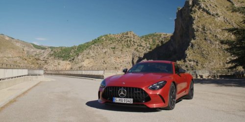 18. Februar 2024 um 18:15 Uhr bei RTLZWEI : GRIP – Das Motormagazin: „Cyndie checkt das neue Mercedes-AMG GT Coupé“