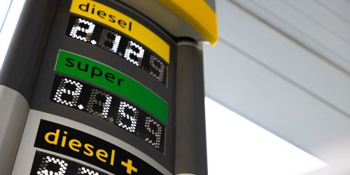 CO2-Steuer-Explosion ab 2027?: Professor gibt Entwarnung beim Spritpreis-Hammer: „Könnte sogar billiger werden“