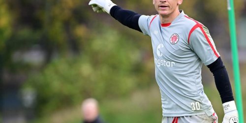 „Enorm wichtiger Teil“: Sascha Burchert bleibt beim FC St. Pauli