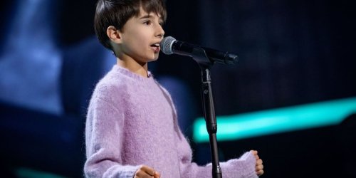 Alle reißen sich um Julius: Zehnjähriger Modedesigner überzeugt bei "The Voice Kids"