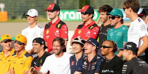 Vor Grand Prix von Japan: Formel-1-Weltmeister Sebastian Vettel eröffnet Insektenhotels für die Artenvielfalt