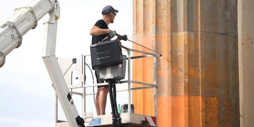 Nach Klimaaktion: Reinigung des Brandenburger Tors kostet 35.000 Euro