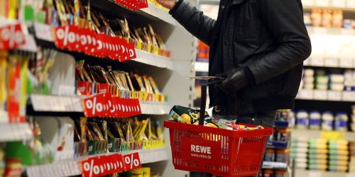 Supermärkte ziehen Preise an: Zucker kostet 65 Prozent mehr, Honig 30 Prozent und Kekse 20 Prozent