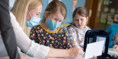 Am Mittwoch Schulstart in NRW: Unruhe in Schulen wächst: Furcht vor neuer Infektionswelle und Kritik an Corona-Schutz