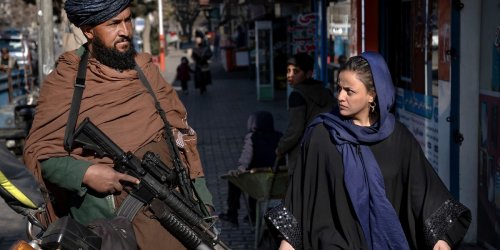 Trotz großer ideologischer Differenzen: UN meldet Festnahme von Aktivistinnen in Afghanistan - Russland empfängt Taliban-Führer