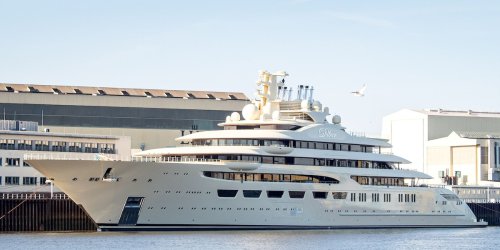 Oligarch: Beamten durchsuchen Luxusjacht «Dilbar» bei Bremen