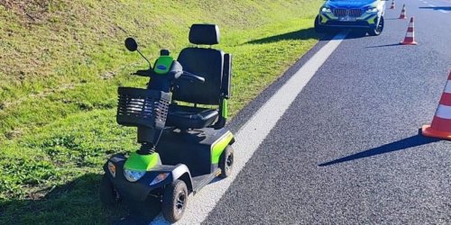 Langsamer als die Polizei erlaubt!: 87-Jährige mit E-Rollstuhl auf Autobahn gestoppt