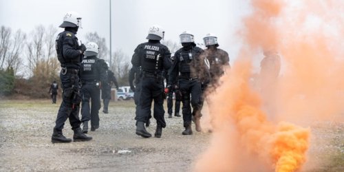 Polizei Aachen: POL-AC: Einsatzübung der Hundertschaft am Aachener Tivoli