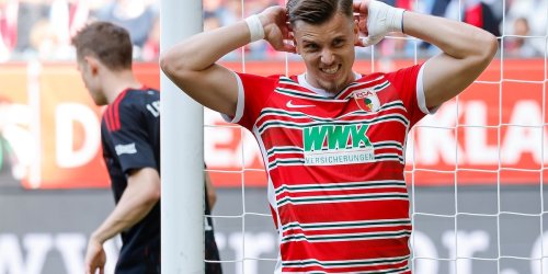 Fußball: Knie-OP bei Augsburgs Angreifer Demirović