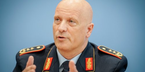 Britische Militärgeheimnisse weitergegeben: Deutscher General schaltet sich aus Hotelzimmer zu und verrät heikle Informationen