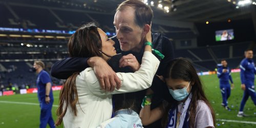 Nach seinem großen Triumph: Emotionale Szenen: Thomas Tuchel feiert mit seiner Familie
