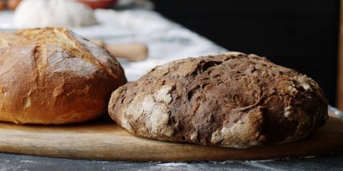 Kann schnell schimmeln: Mit einfachen Tipps bleibt Ihr Brot am längsten frisch - Video