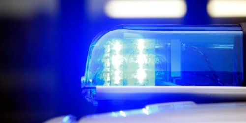 Polizei Mettmann: POL-ME: Foto-Fahndung: Polizei sucht Tatverdächtigen nach Tankstelleneinbrüchen - Wer kennt diesen Mann? - Erkrath / Bonn - 2403016