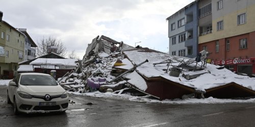 Krisenhilfe: Nach Erdbeben: Niedersachsen stellt Feldbetten zur Verfügung
