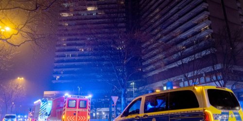Brand in Kölner Hochhaus: Rauch auf 42 Etagen, 14 Verletzte